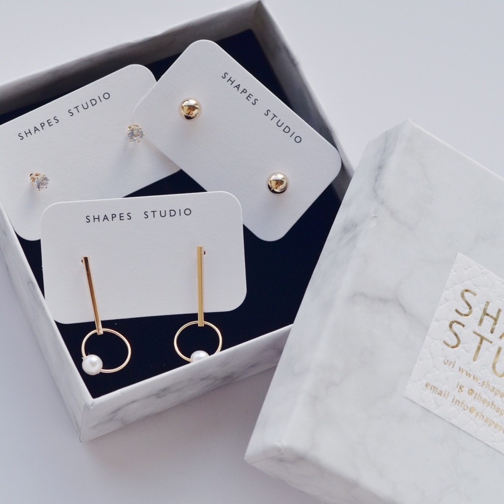 3 Pairs - 18K Gold Plated Stud Earrings Set - Picture 3 of 6